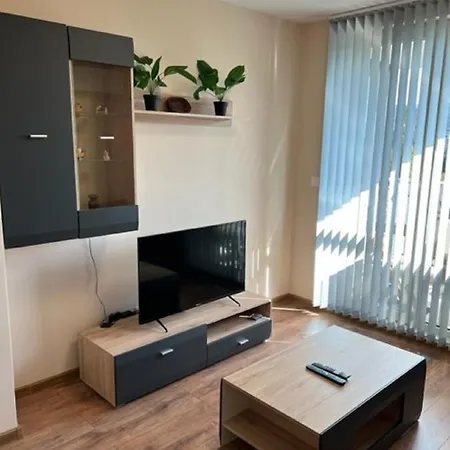 Apartamento комфорт, близо до летището Sófia