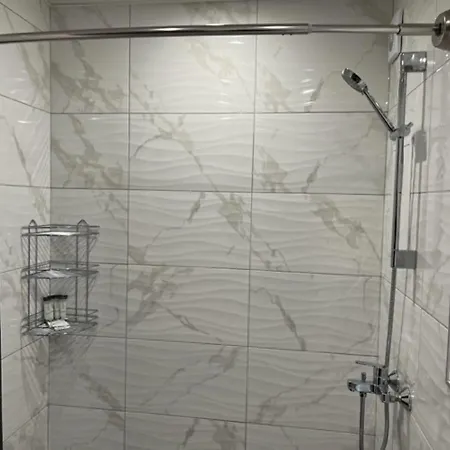 комфорт, близо до летището Apartamento
