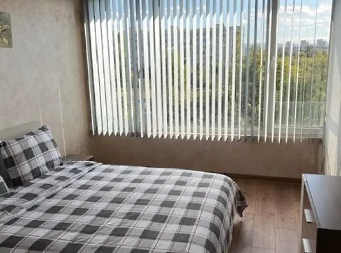 комфорт, близо до летището アパート ソフィア