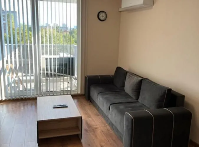 комфорт, близо до летището アパート ソフィア