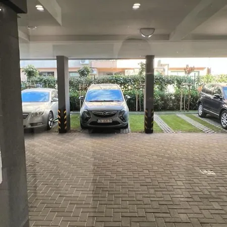 комфорт, близо до летището Appartement